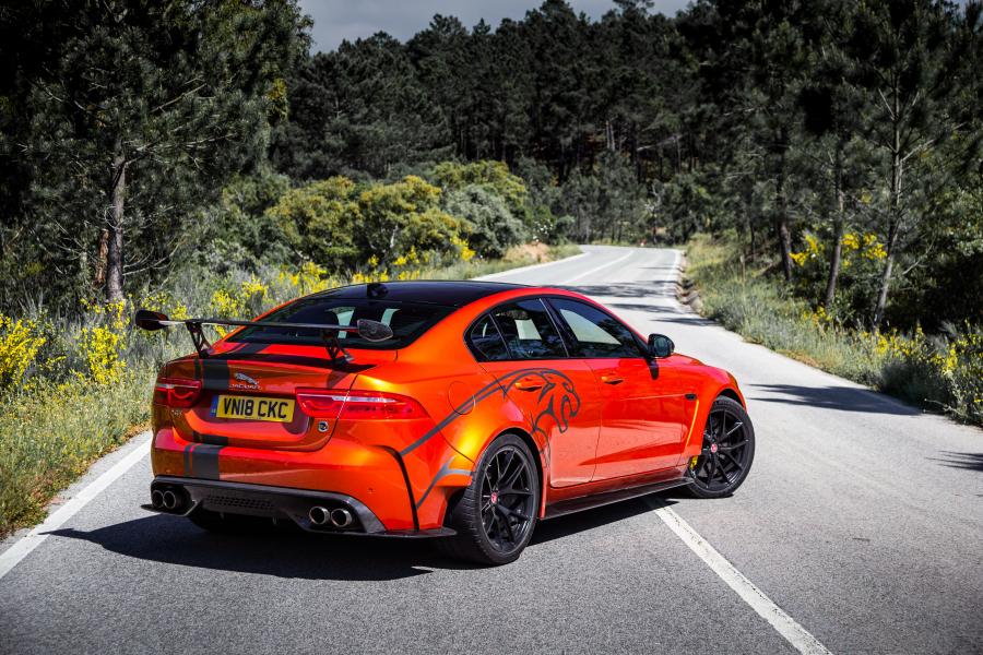  Jaguar XE SV Project 8 (X760) 2017 года  (WW) (фото 41 из 45)